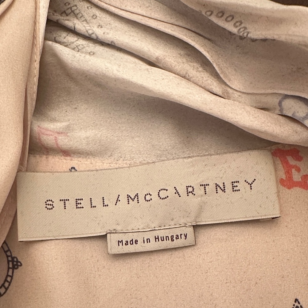 Stella McCartney Designer Monogram Print Bow-Tie Blouse – Cream Silk-Feel Top - Picture 2 of 9